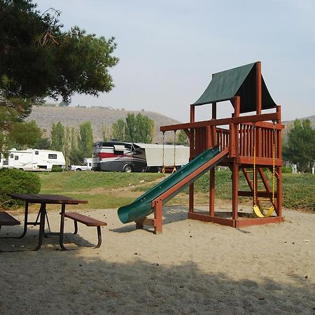 Crescent Bar Camping Resort Studio Cabin 1 Trinidad Экстерьер фото