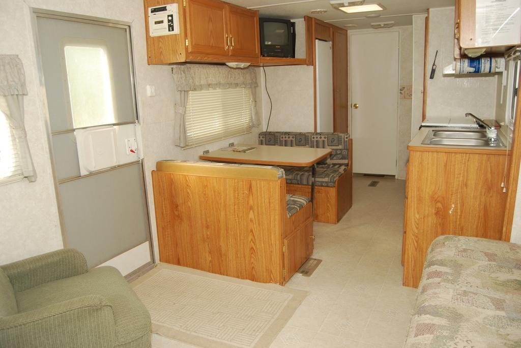 Crescent Bar Camping Resort Studio Cabin 1 Trinidad Экстерьер фото